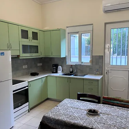Apartament Family House Down Town 2 *